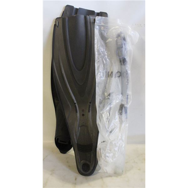 PAIR OF OCEANIC FLIPPER KIDS 3-4 PLUS