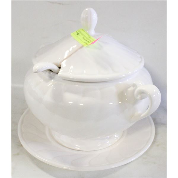 VINTAGE IRONSTONE SOUP TUREEN WITH LID AND LABEL