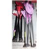 Image 1 : 2 FOLDING CHAIRS