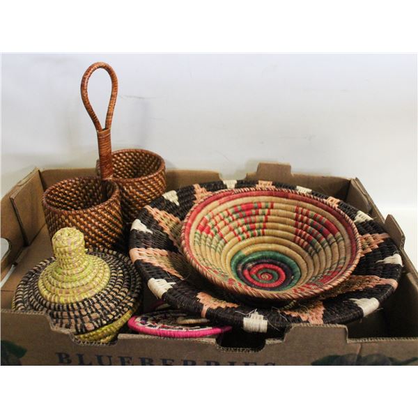 WOVEN GRASS BASKET LOT