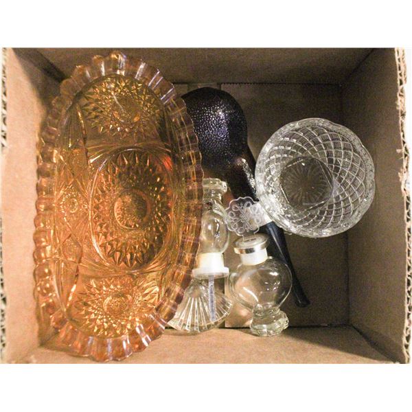 LOT OF VINTAGE GLASS ITEMS
