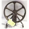 Image 1 : VINTAGE 5" PULLEY