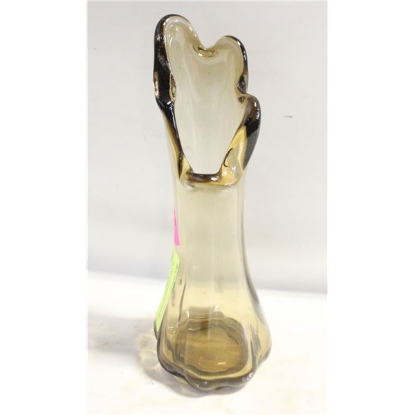 VINTAGE MID CENTURY SWUNG GLASS VASE