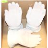 Image 1 : LOT OF 3 VINTAGE CERAMIC HANDS