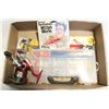 Image 1 : FLAT OF FISHING HOOKS AND REEL