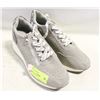 Image 1 : NEW SHOES SIZE 7.5
