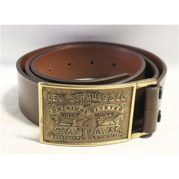 LEVI STRAUSS & CO. BROWN LEATHER BELT