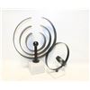 Image 1 : SET OF 2 METAL RING DECO'S WITH MARBLE BASES