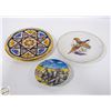 Image 1 : LOT OF 3 DECOR PLATES INCLUDES WESTERN, DUCK