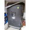 Image 1 : STAPLES PAPER SHREDDER