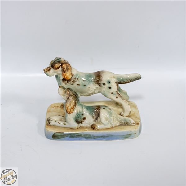 VINTING HUNTING DOG'S PORCELAIN