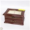 Image 1 : WOOD AND CREAM SMALL JEWERLY BOX