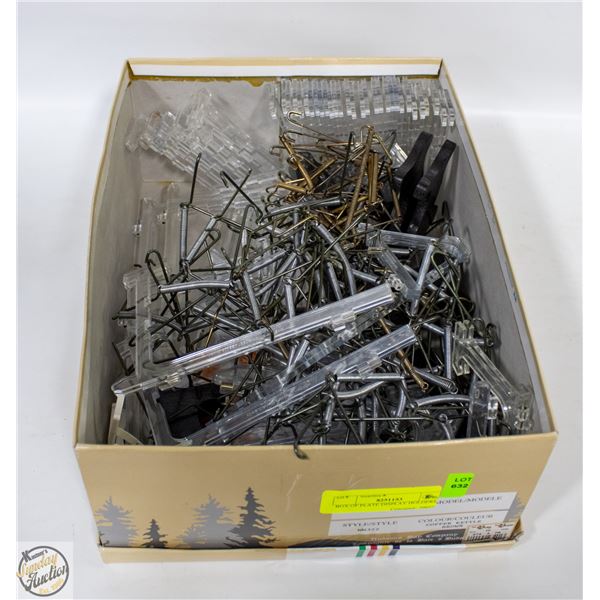 BOX OF PLATE DISPLAY HOLDERS
