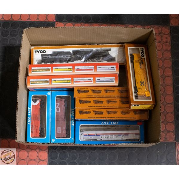 ESTATE MODEL TRAIN LOT (ORIGINAL BOXES)