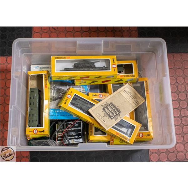 ESTATE MODEL TRAIN LOT (ORIGINAL BOXES)