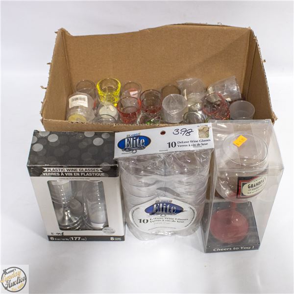 BOX OF LIQUOR GLASSES