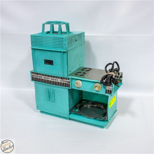 VINTAGE 1960S KENNER EASY BAKE OVER - LIGHTS UP