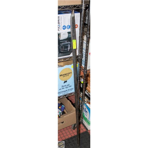 BREAKER BAR