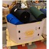 Image 1 : PALLET FILLED WITH VARIOUS ROLLS OF FABRIC