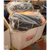 Image 1 : PALLET FILLED WITH VARIOUS ROLLS OF FABRIC