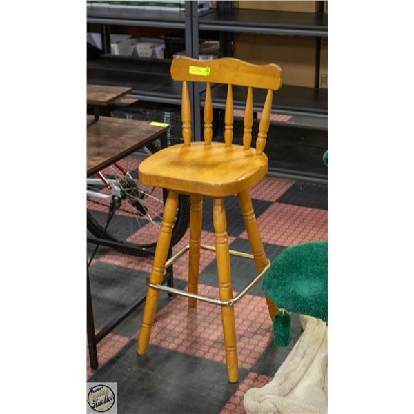 30" SOLID WOOD BAR STOOL