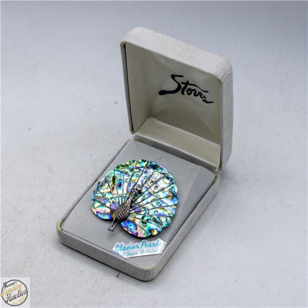 VINTAGE GLACIER PEARLE PEACOCK BROOCH IN