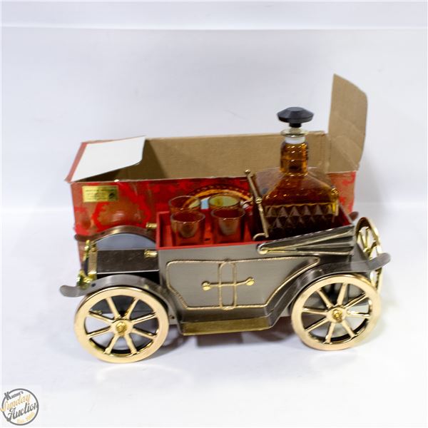 MUSICAL CAR LIQUOR DECANTER WITH SHOT GLASSES
