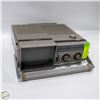 Image 1 : VNTAGE PORTABLE TV/RADIO COMBO MAGNASONIC