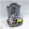 Image 1 : ANTIQUE STYLE TABLE TOP RESIN