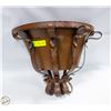 Image 1 : OUTDOOR HANGING PLANTER