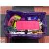 Image 1 : LARGE TUB OF BARBIE ACCESSORIES