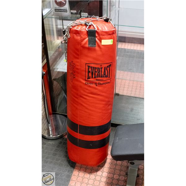 SMALL EVERLAST PUNCHING BAG