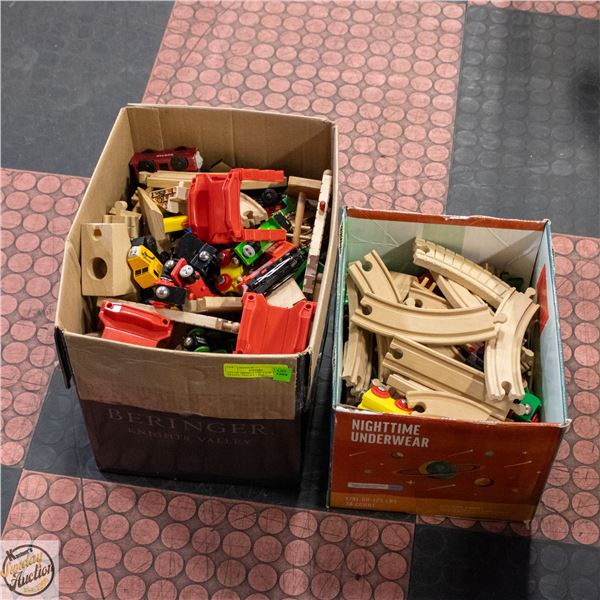 LOT OF THOMAS THE TANK ENGINE TRAINS, TRACKS + PCS