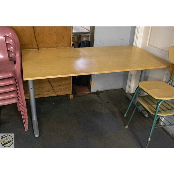 MODERN COMPUTER DESK / TABLE