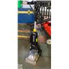 Image 1 : BISSELL RUG CLEANER