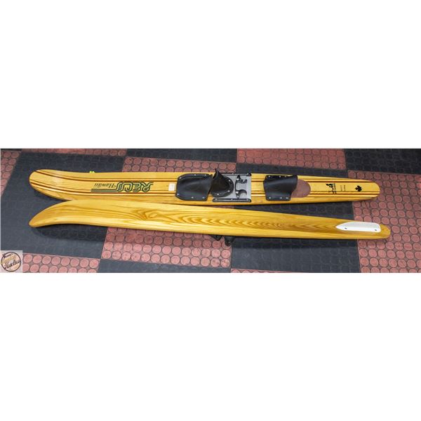 VINTAGE SEA GLIDERS WATER SKIS 56" LONG