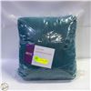 Image 1 : NEW HUGS LIVING CASHMERE BLANKET
