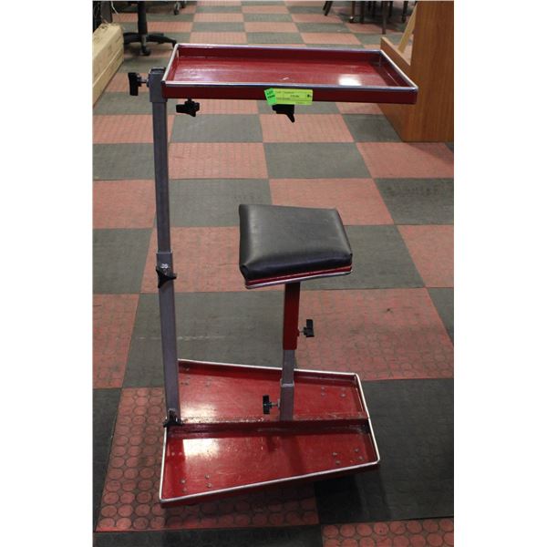 TOOL STAND