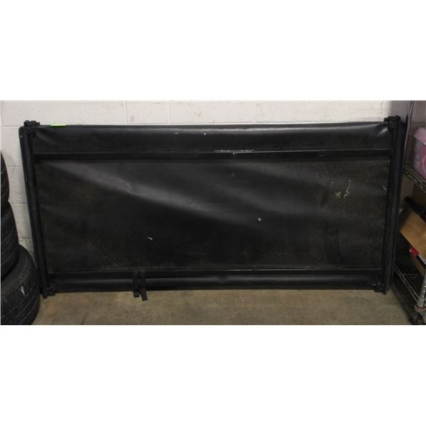 8 FOOT SOFT TRUCK BED COVER