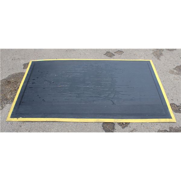 3 FT X 5 FT ANTI-FATIGUE MAT W SAFTEY YELLOW EDGE