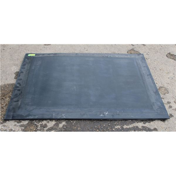 4FT X 4FT SMOOTH RUBBER ANTI-FATGUE MAT