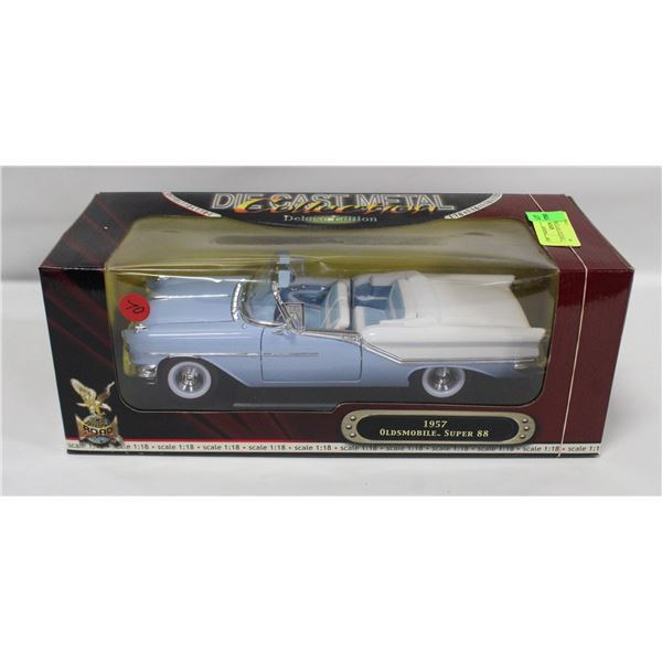 1:18 SCALE 1957 OLDSMOBILE SUPER 88