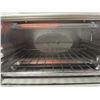 Image 3 : BLACK & DECKER TOAST-R-OVEN W/ QUARTZ BULB