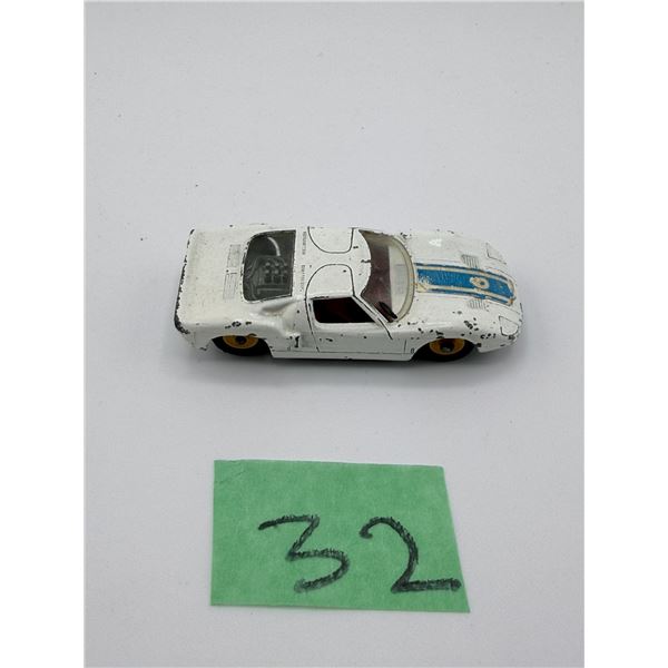 LESNEY/MATCHBOX NO. 41C FORD GT RACING CAR – WHITE