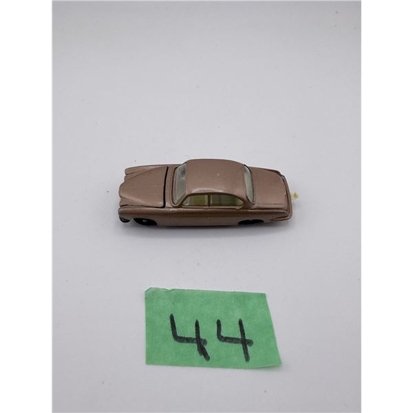 LESNEY/MATCHBOX NO. 28 JAGUAR MK10