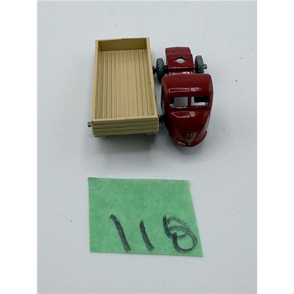 LESNEY/MATCHBOX NO. 10B DIAMOND T PRIME MOVER WITH TRANSPORT TRAILER