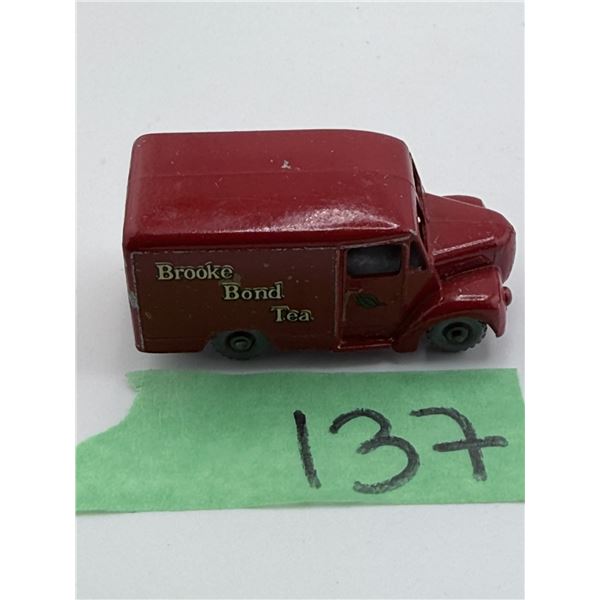 LESNEY/MATCHBOX NO. 47 COMMER ICE CREAM CANTEEN