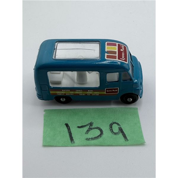 LESNEY/MATCHBOX NO. 47B COMMER ICE CREAM TRUCK – BLUE LYONS MAID