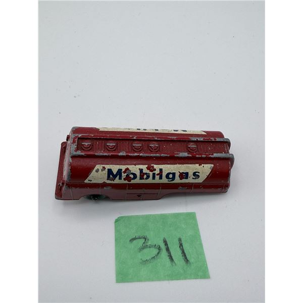 LESNEY/MATCHBOX MAJOR PACK NO. 6 THORNYCROFT 2400 GALLON MOBILGAS TANKER DIECAST