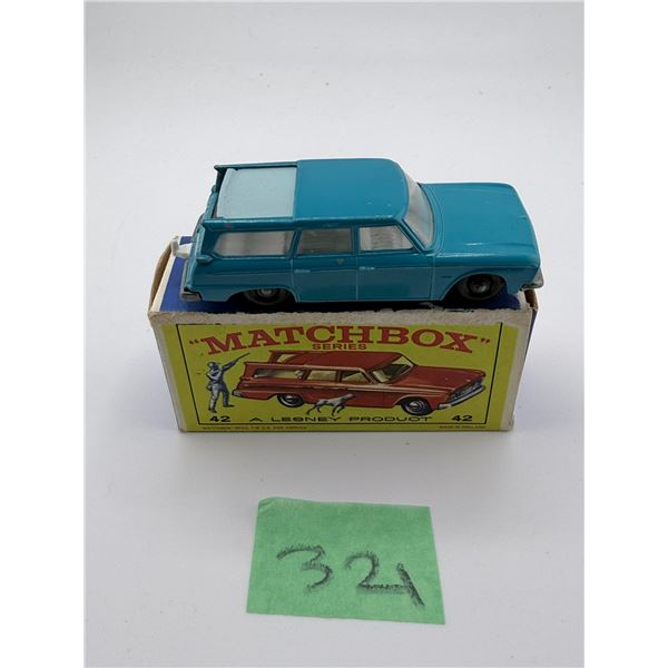 LESNEY/MATCHBOX SERIES NO. 42 STUDEBAKER LARK WAGONAIRE DIECAST
